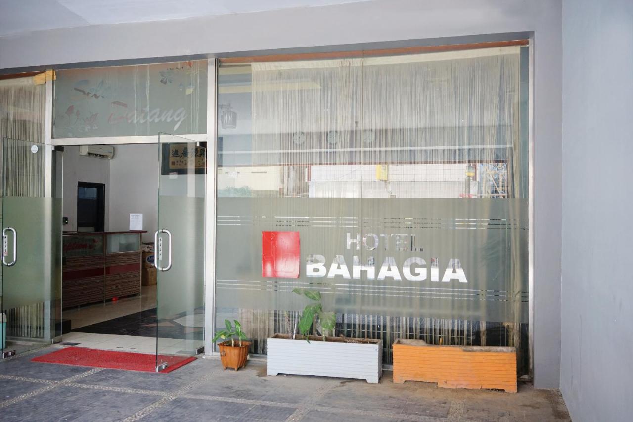 Oyo 2291 Hotel Bahagia Makassar Luaran gambar