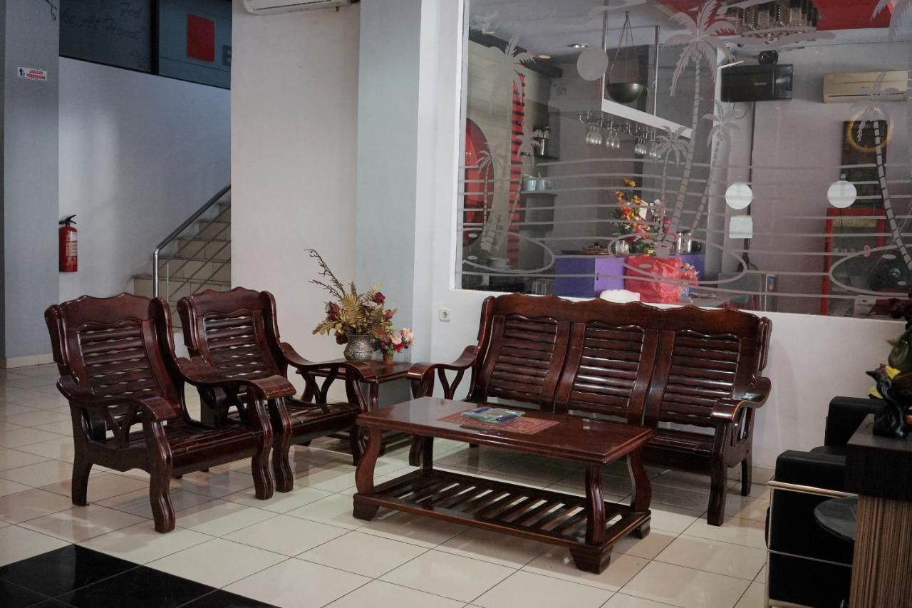 Oyo 2291 Hotel Bahagia Makassar Luaran gambar