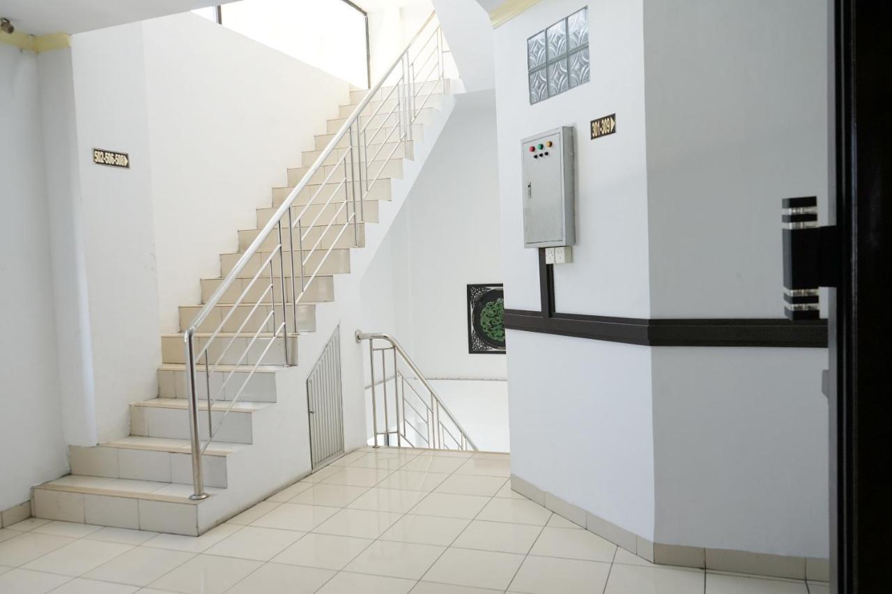 Oyo 2291 Hotel Bahagia Makassar Luaran gambar