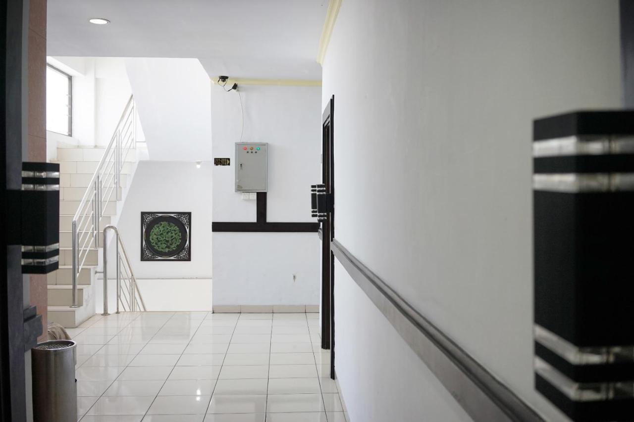 Oyo 2291 Hotel Bahagia Makassar Luaran gambar