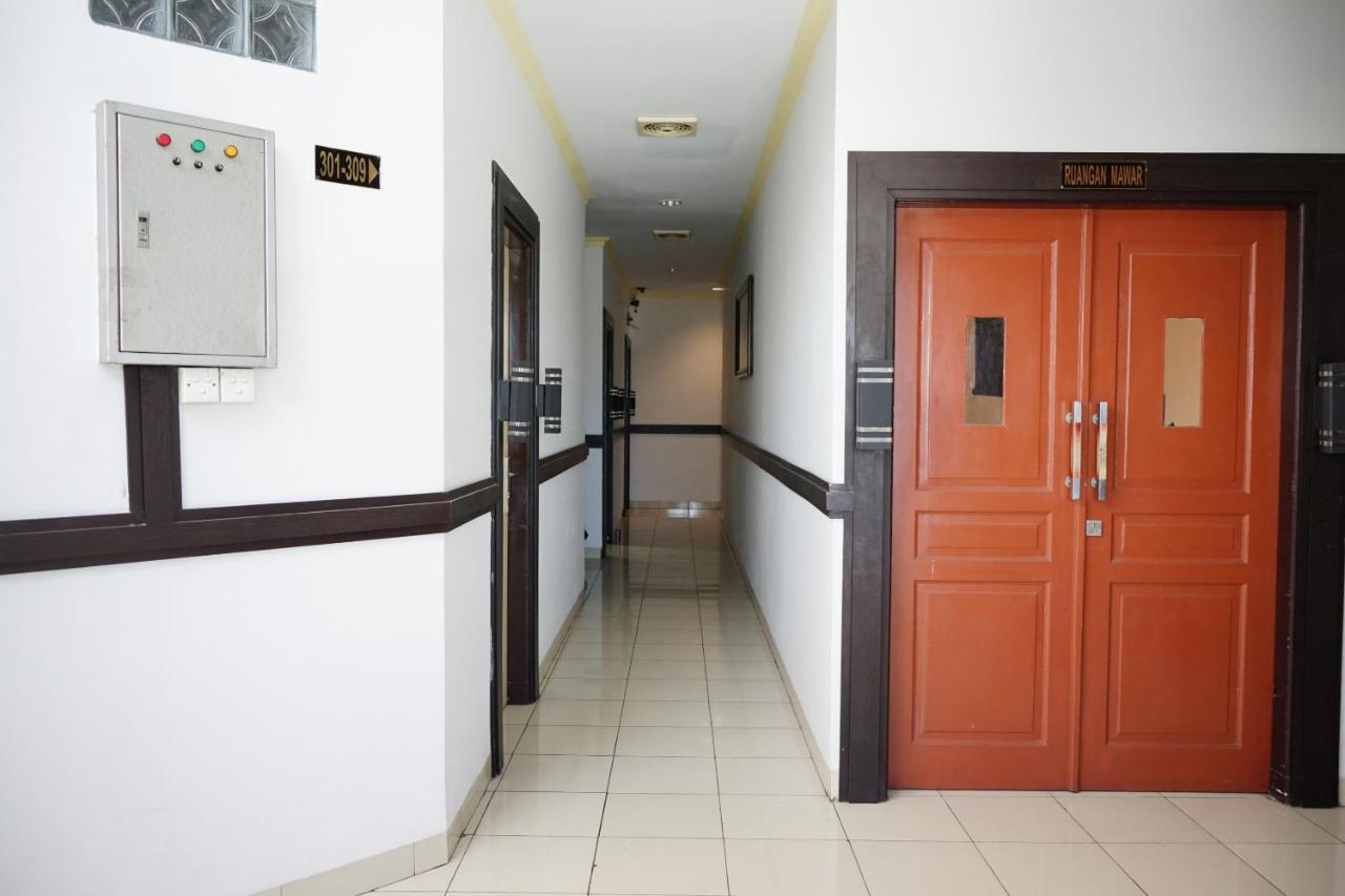Oyo 2291 Hotel Bahagia Makassar Luaran gambar