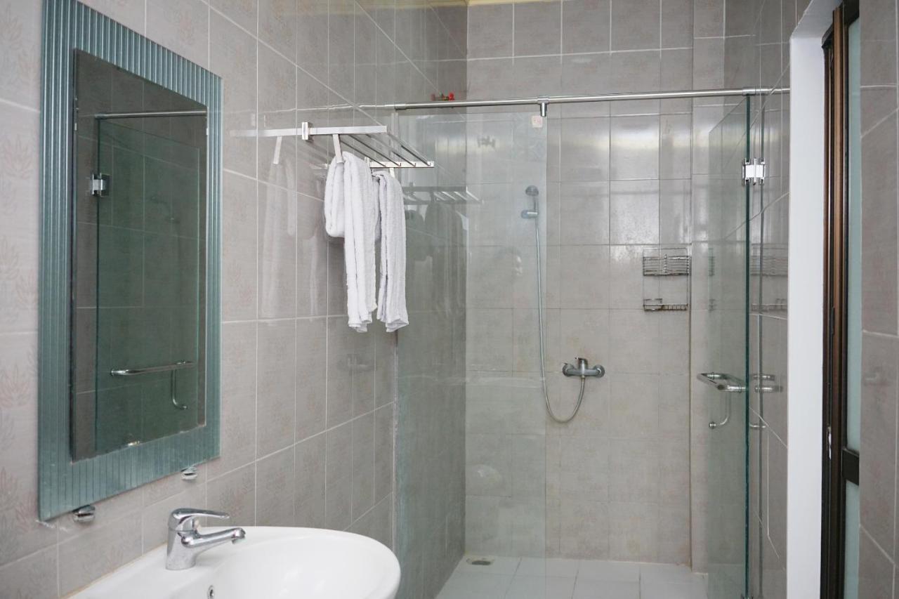 Oyo 2291 Hotel Bahagia Makassar Luaran gambar