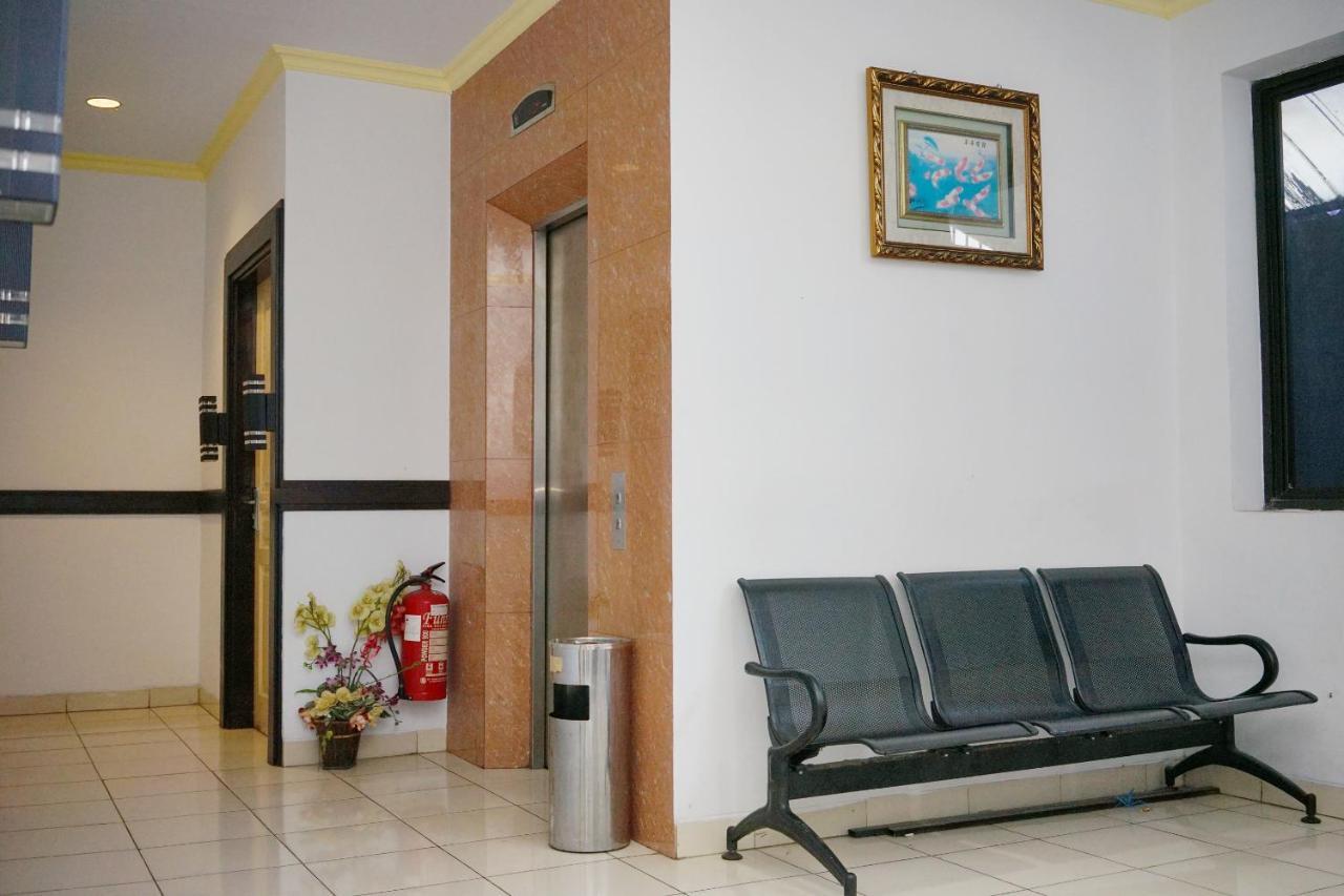 Oyo 2291 Hotel Bahagia Makassar Luaran gambar