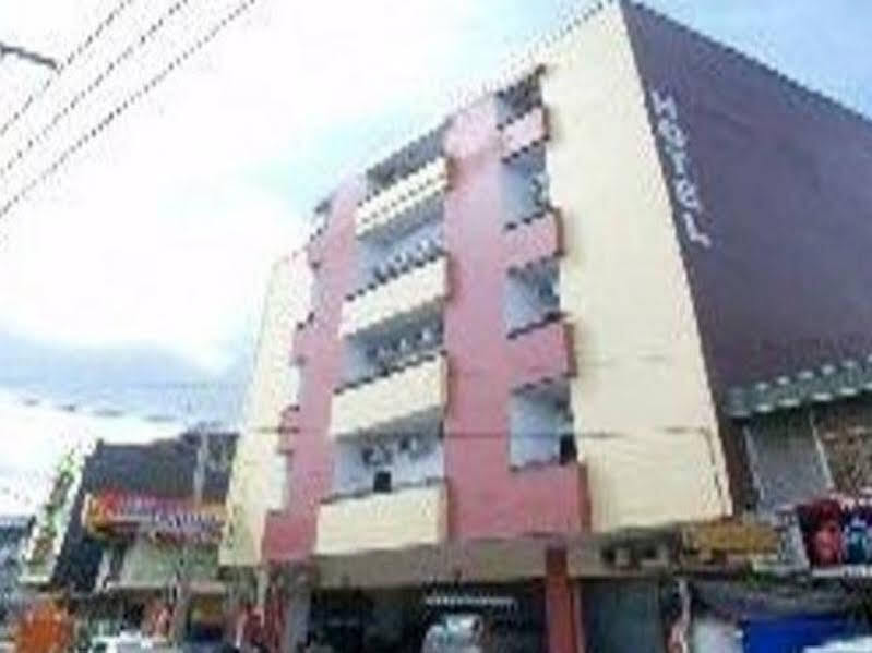 Oyo 2291 Hotel Bahagia Makassar Luaran gambar